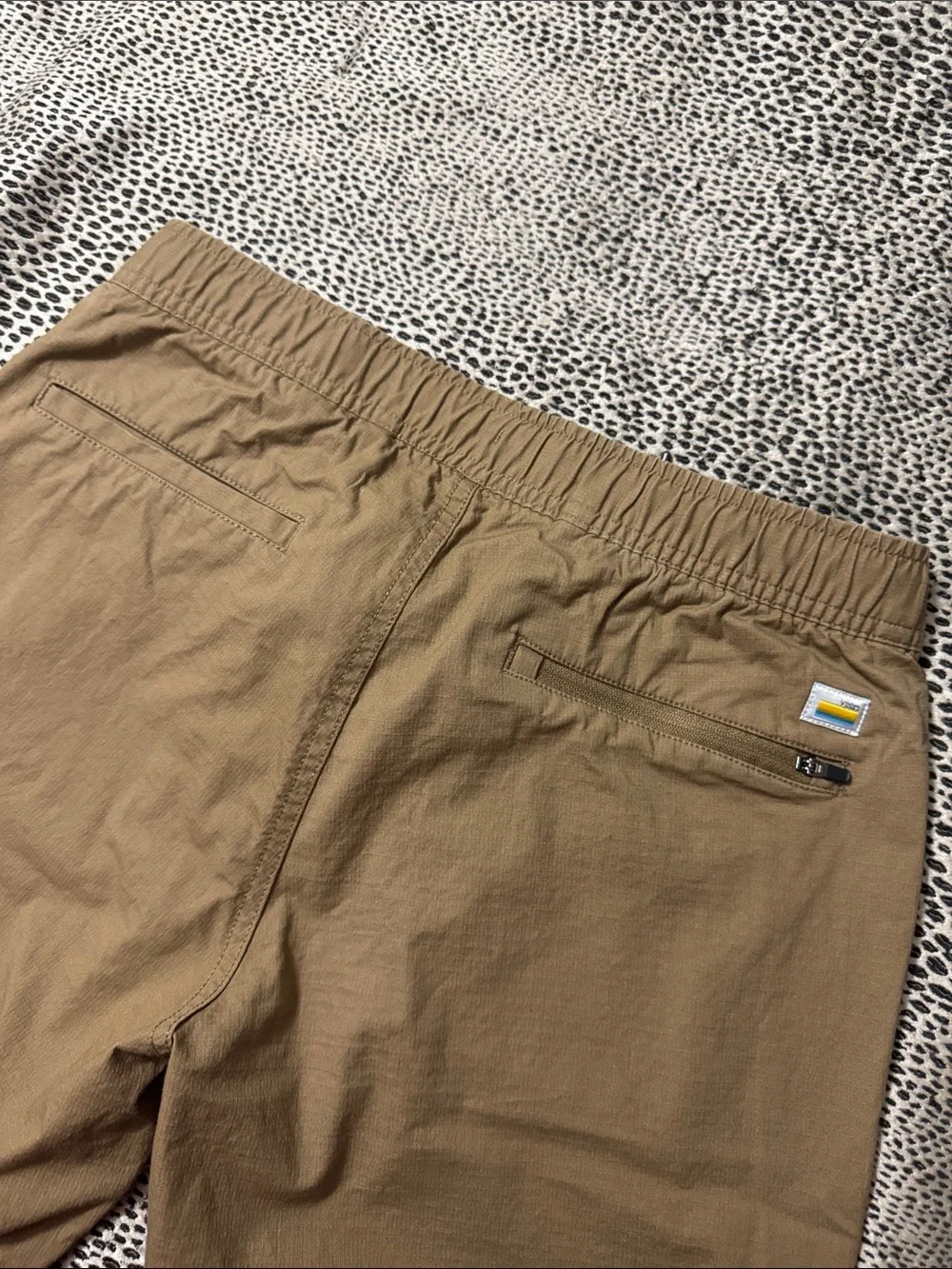 Vuori Men's Tan Drawstring Joggers with Zip Pockets